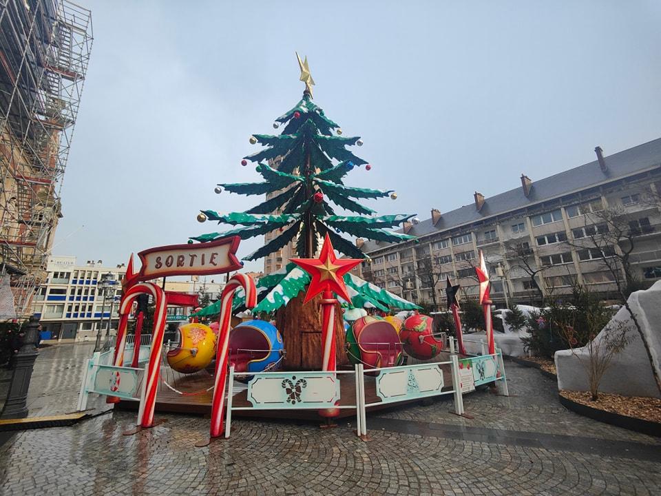 Manège sapin - Dunkerque la féérique 2023